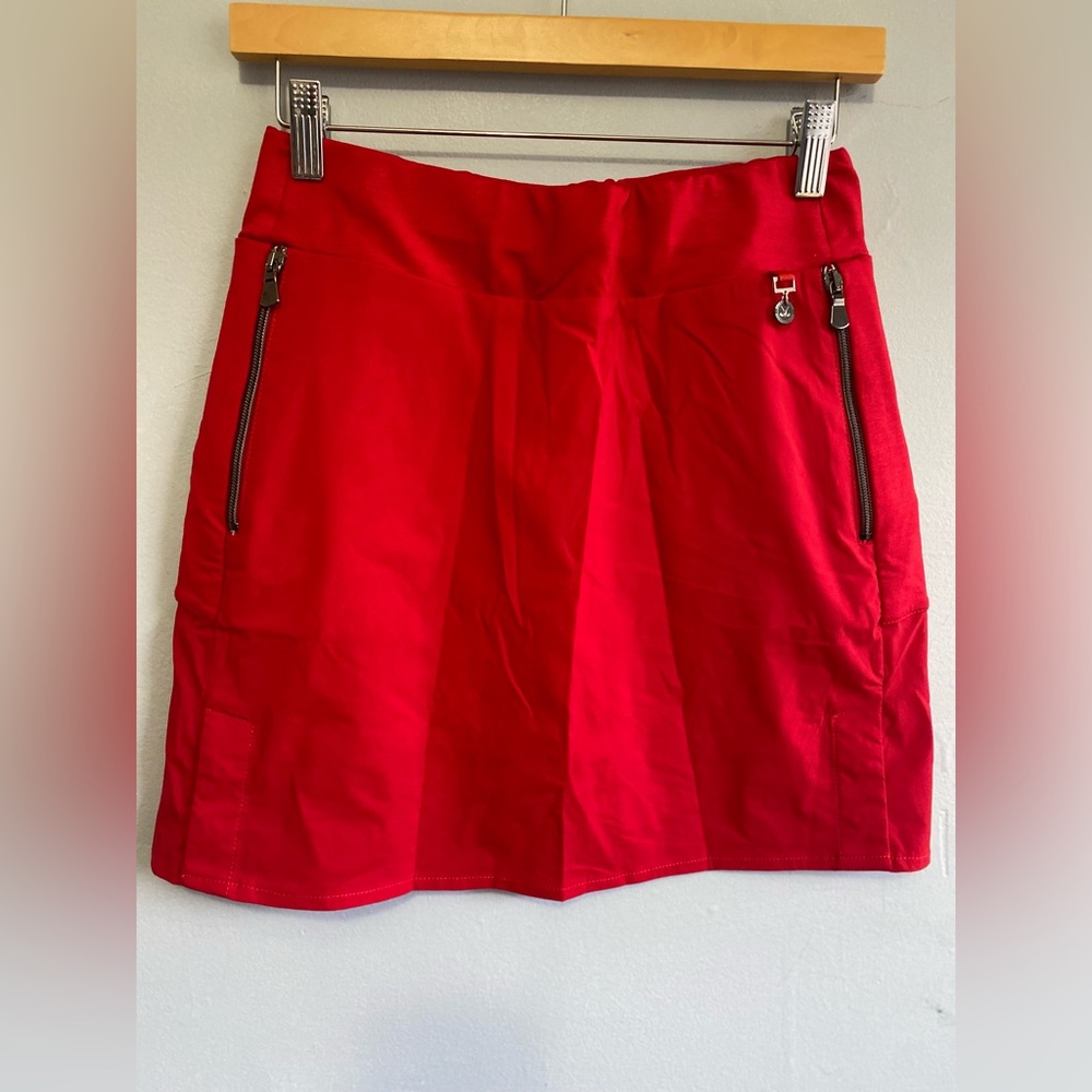 Anatomie Suzzette Sport Luxe Skort Atomic Red NWOT - Picture 4 of 10